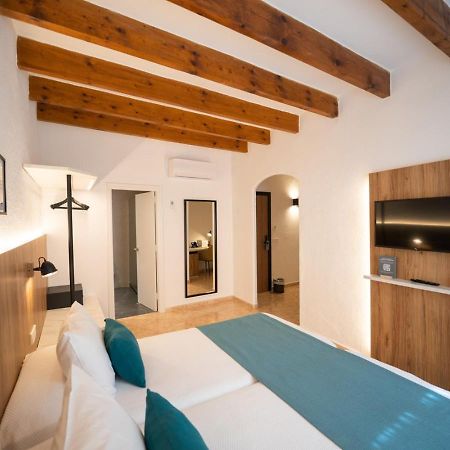 Alfons Hotel Ситадела Екстериор снимка