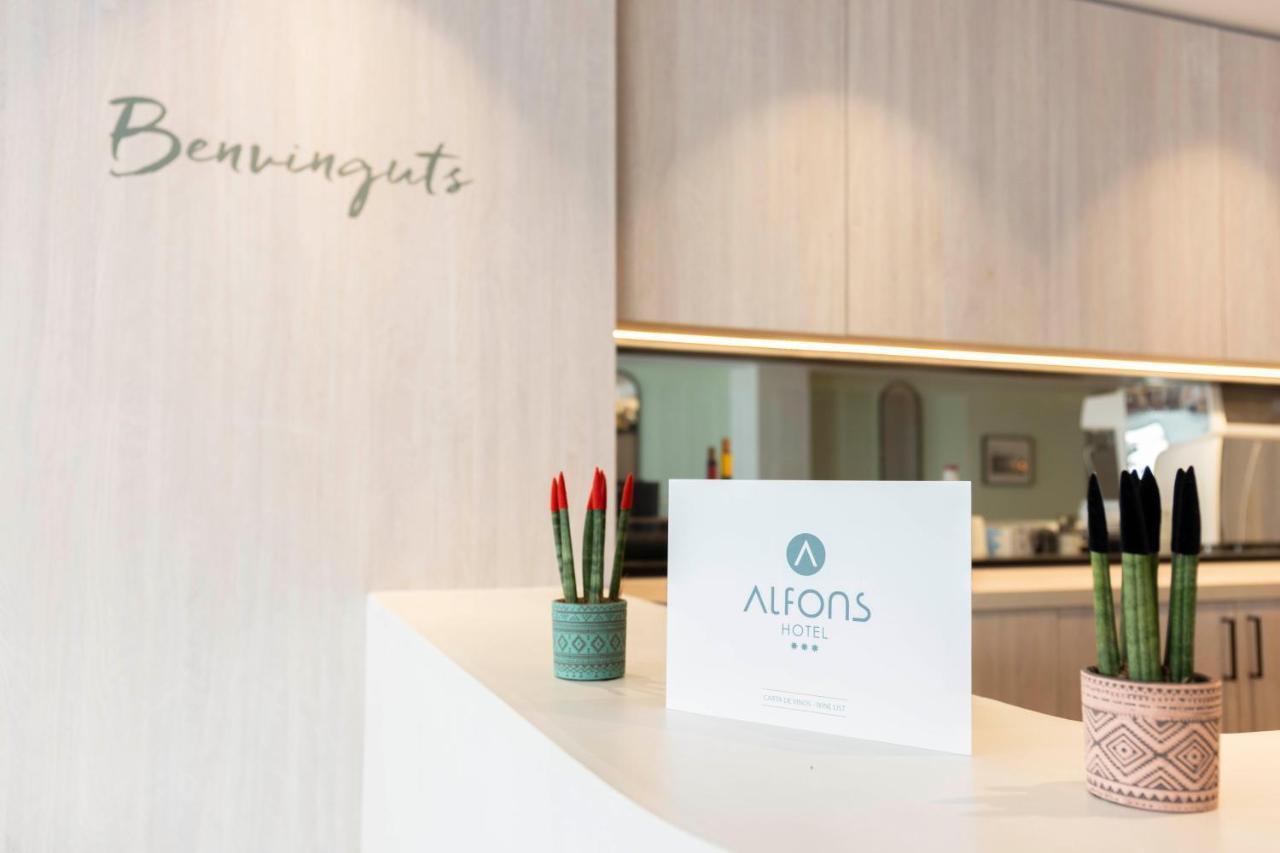 Alfons Hotel Ситадела Екстериор снимка