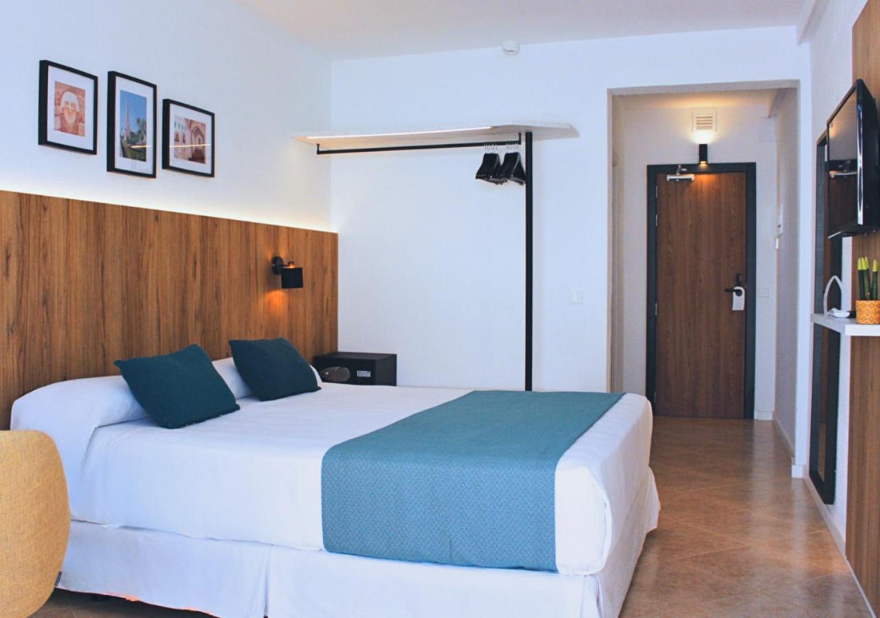 Alfons Hotel Ситадела Екстериор снимка