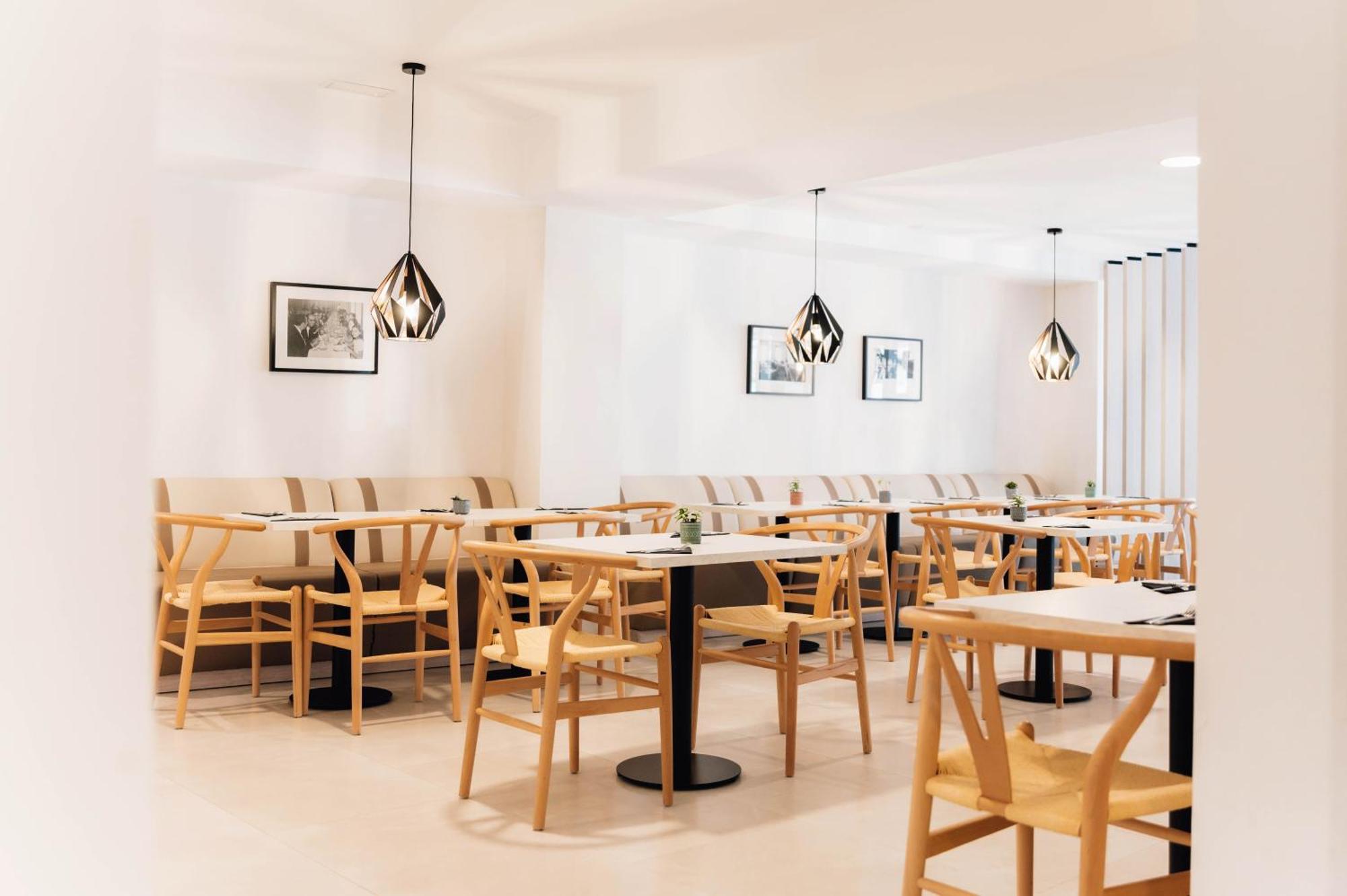 Alfons Hotel Ситадела Екстериор снимка