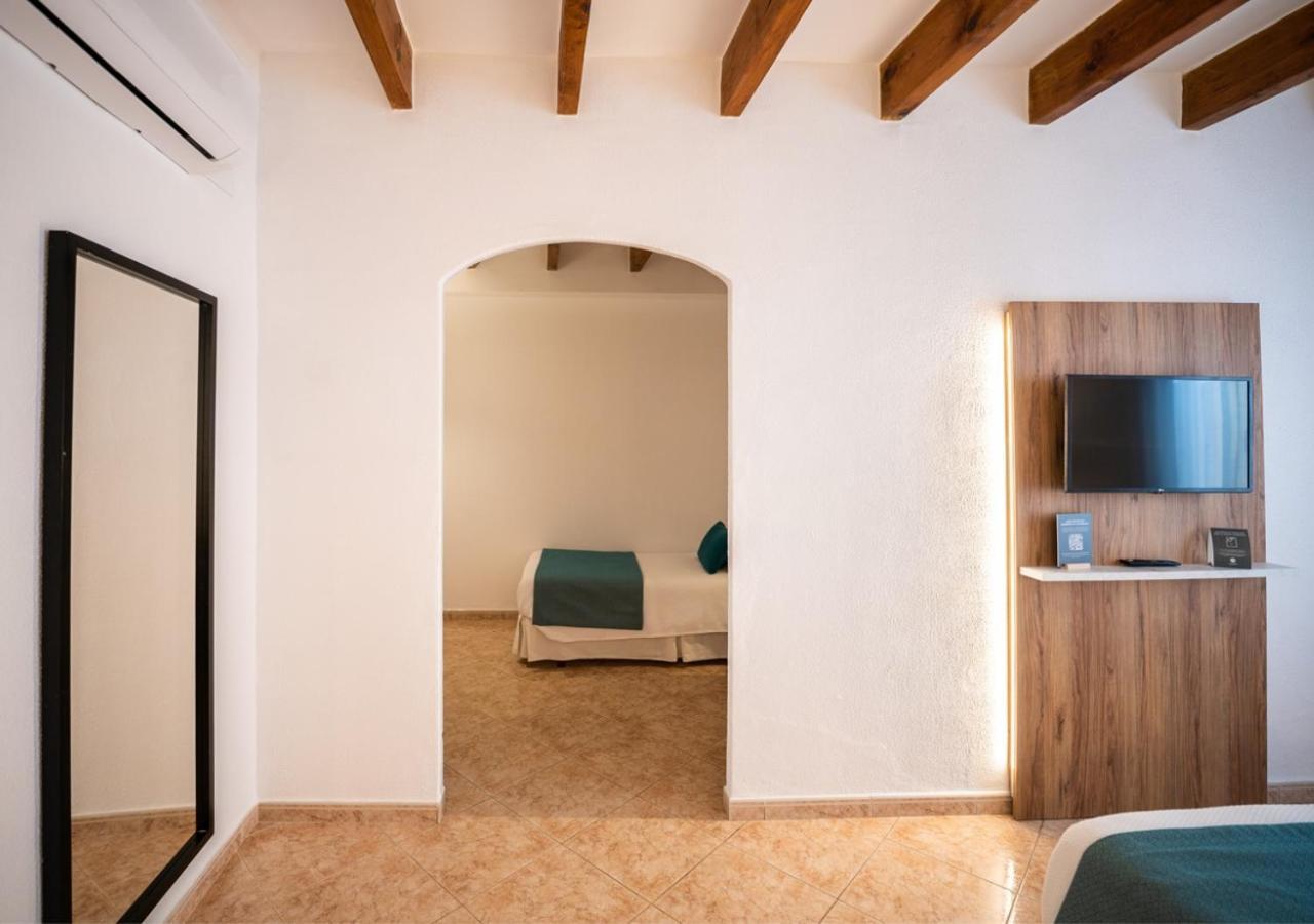 Alfons Hotel Ситадела Екстериор снимка
